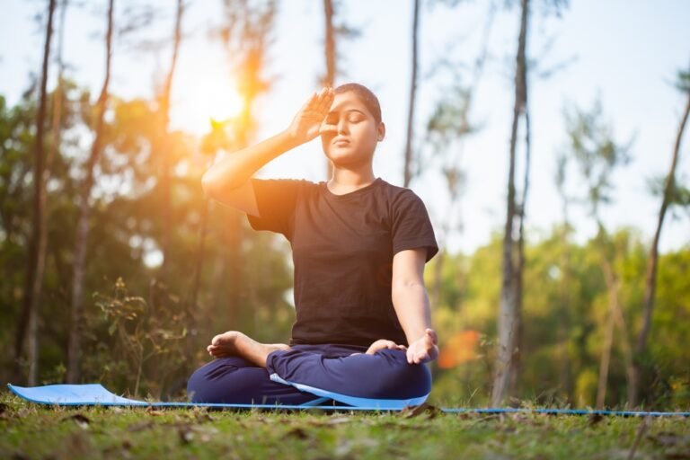 Breathe Your Way to Clarity: How Pranayama Boosts Mental Focus & Decision-Making 